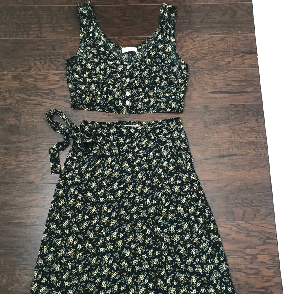 Crop top and skirt combo